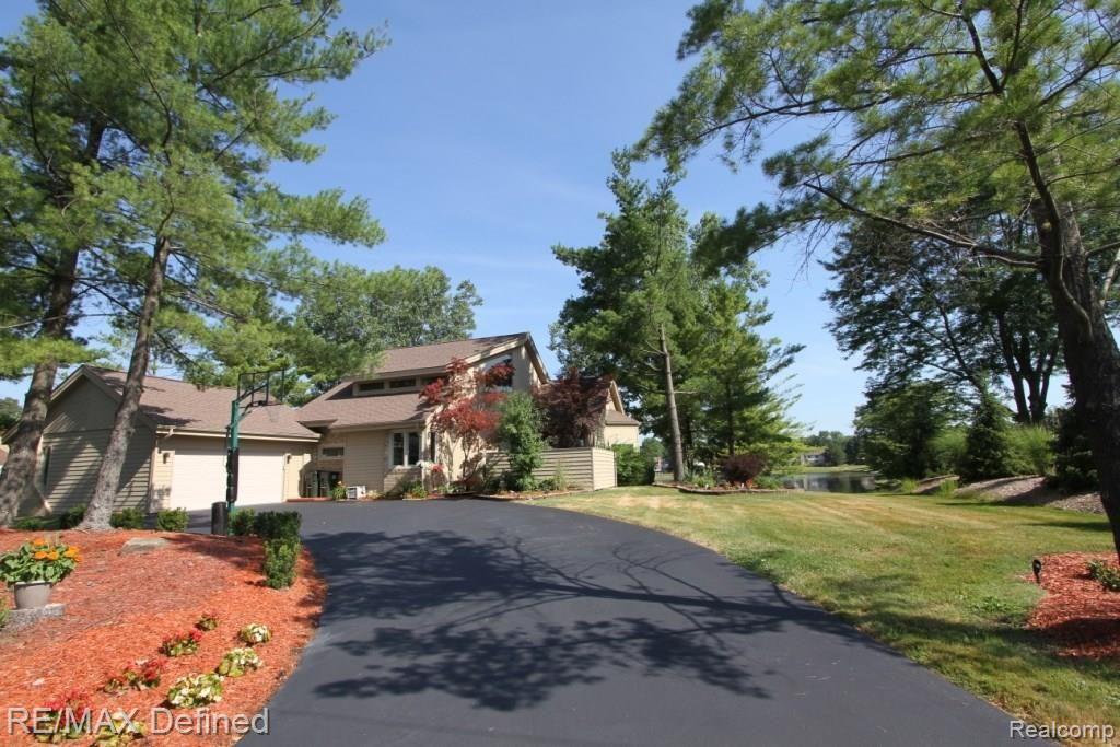 2332 Ulster Road Rochester Hills, MI 48309 - Photo 2 of 38