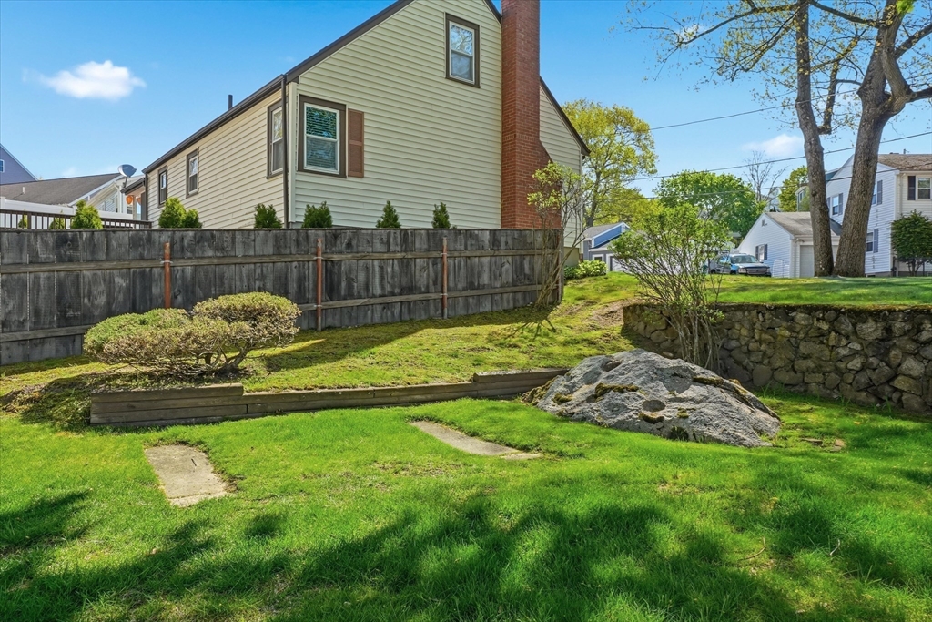 12 Cannon Rock Road Lynn, MA 01904 - Photo 34 of 42