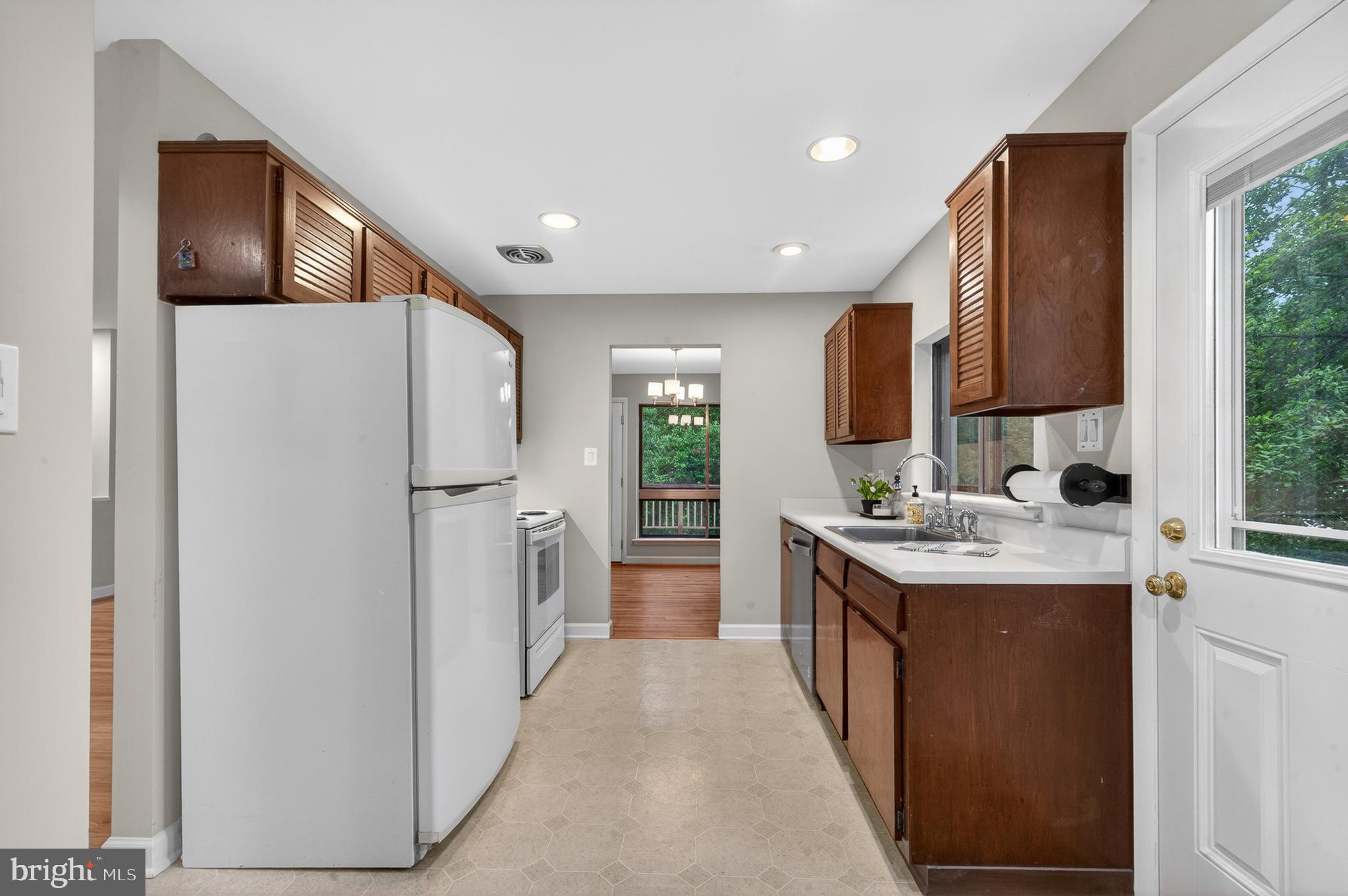 6333 Camilla Street Springfield, VA 22152 - Photo 13 of 54