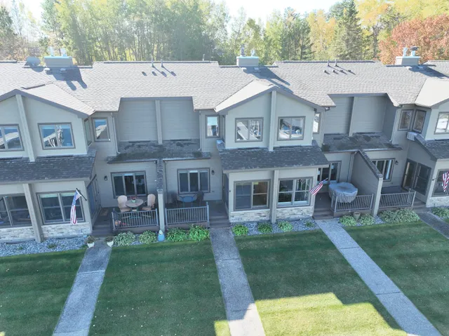 $413,000 | 932 Railroad Avenue West, Walker, MN 56484