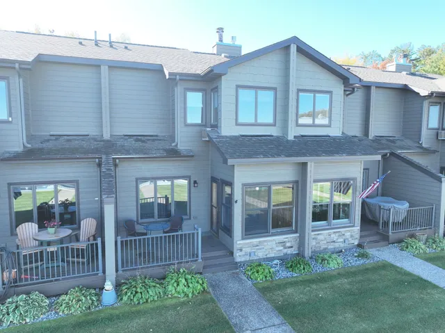 $413,000 | 932 Railroad Avenue West, Walker, MN 56484