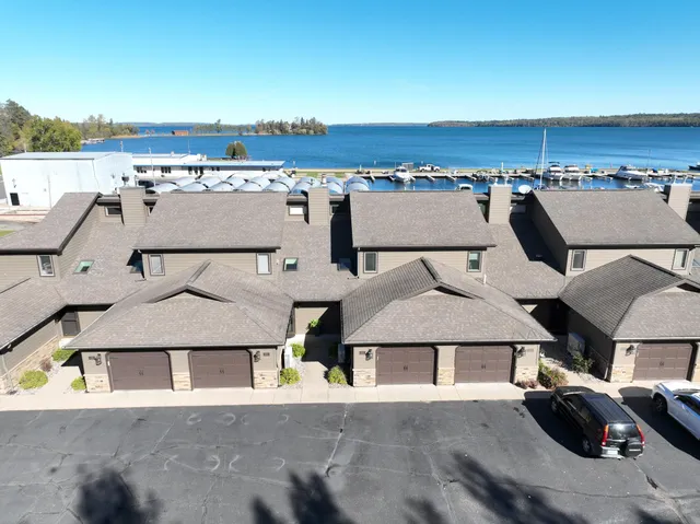 $413,000 | 932 Railroad Avenue West, Walker, MN 56484