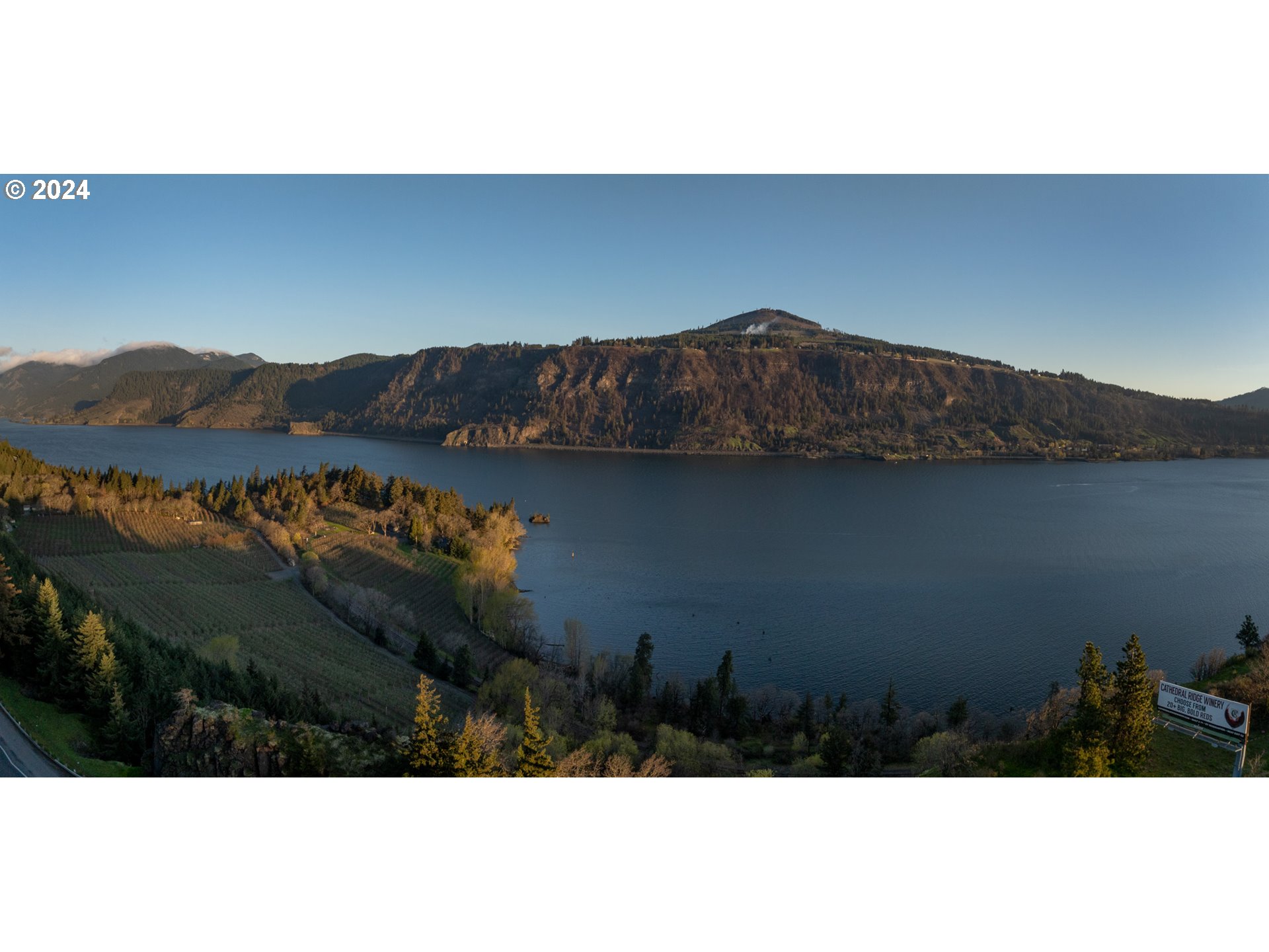 476 Country Club Road Hood River, OR 97031 - Photo 3 of 24