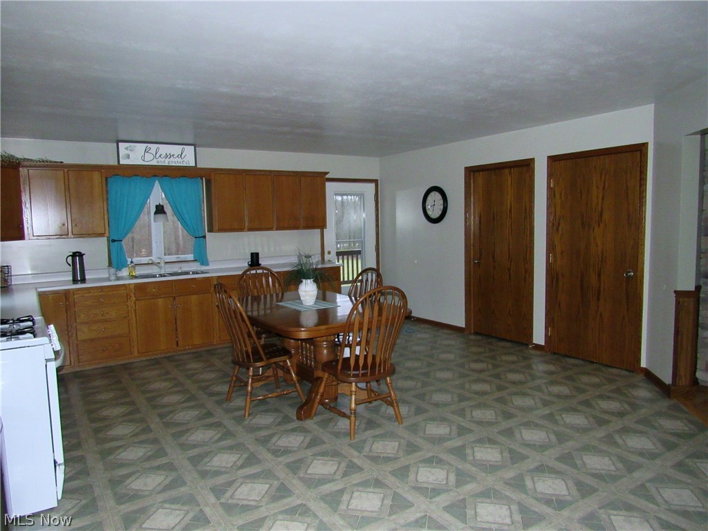 3463 Housel Craft Road Bristolville, OH 44402 - Photo 9 of 26 Gallery Image 9