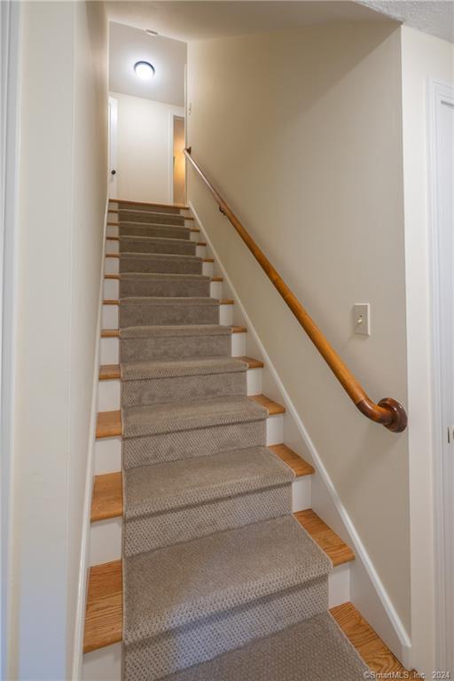 3 Hilltop Road Farmington, CT 06032 - Photo 12 of 32