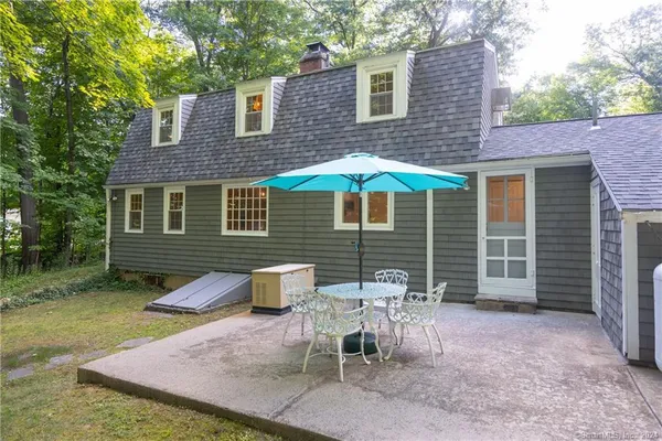 $3,100 | 3 Hilltop Road, Farmington, CT 06032