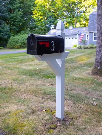 $3,100 | 3 Hilltop Road, Farmington, CT 06032