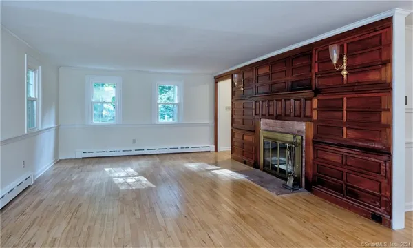 $3,100 | 3 Hilltop Road, Farmington, CT 06032