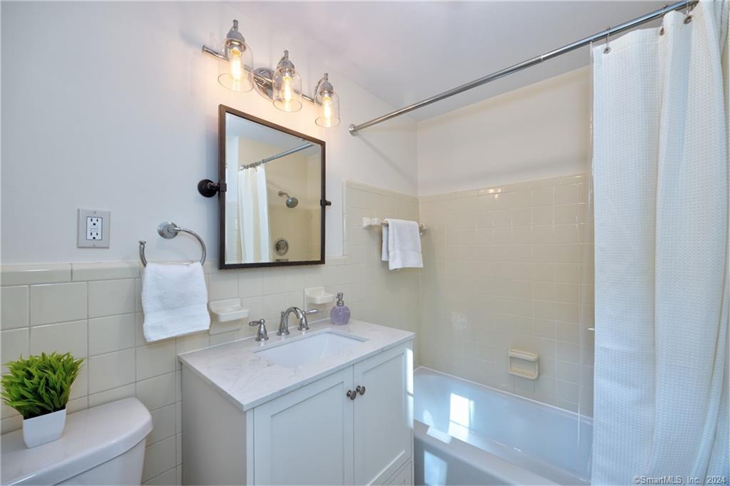 3 Hilltop Road Farmington, CT 06032 - Photo 9 of 32