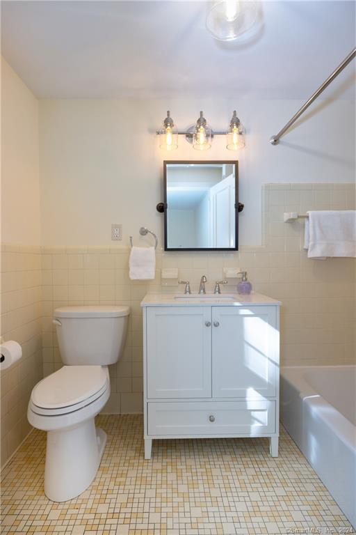 3 Hilltop Road Farmington, CT 06032 - Photo 10 of 32