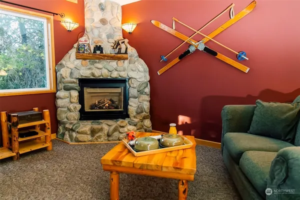 $2,395,000 | 19668 Highway 207, Leavenworth, WA 98826