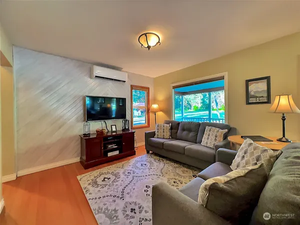 $2,395,000 | 19668 Highway 207, Leavenworth, WA 98826