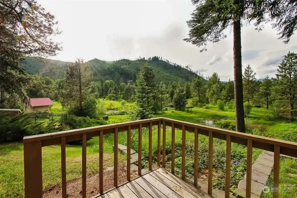 $2,395,000 | 19668 Highway 207, Leavenworth, WA 98826