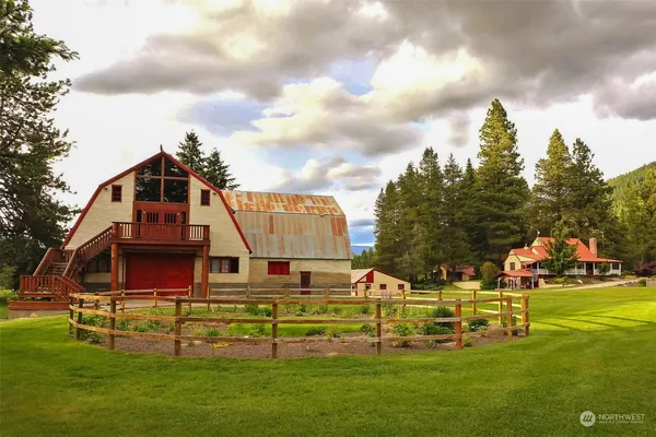 $2,395,000 | 19668 Highway 207, Leavenworth, WA 98826