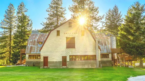 $2,395,000 | 19668 Highway 207, Leavenworth, WA 98826