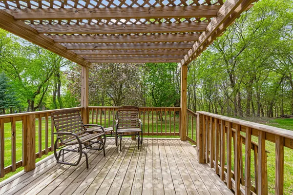 $220,000 | 307 Meadow Woods Drive, Mankato, MN 56001