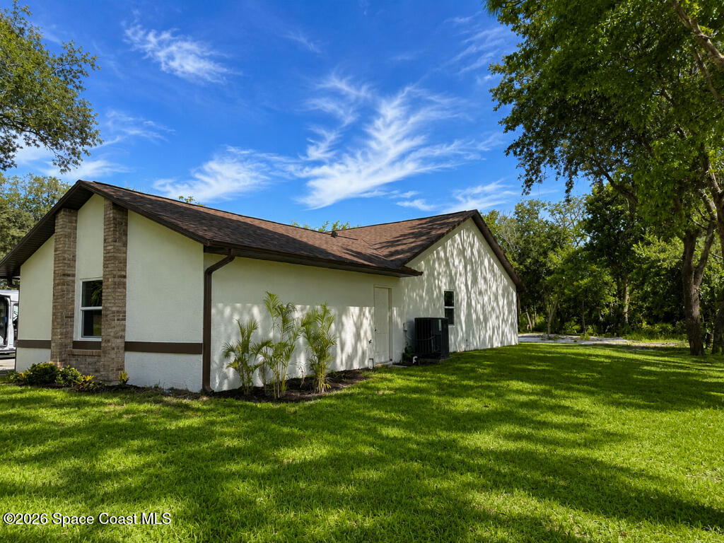 3835 Dutchess Place Cocoa, FL 32926 - Photo 4 of 22 42310_6a2855b7ccd34_06.09.2026_image-4