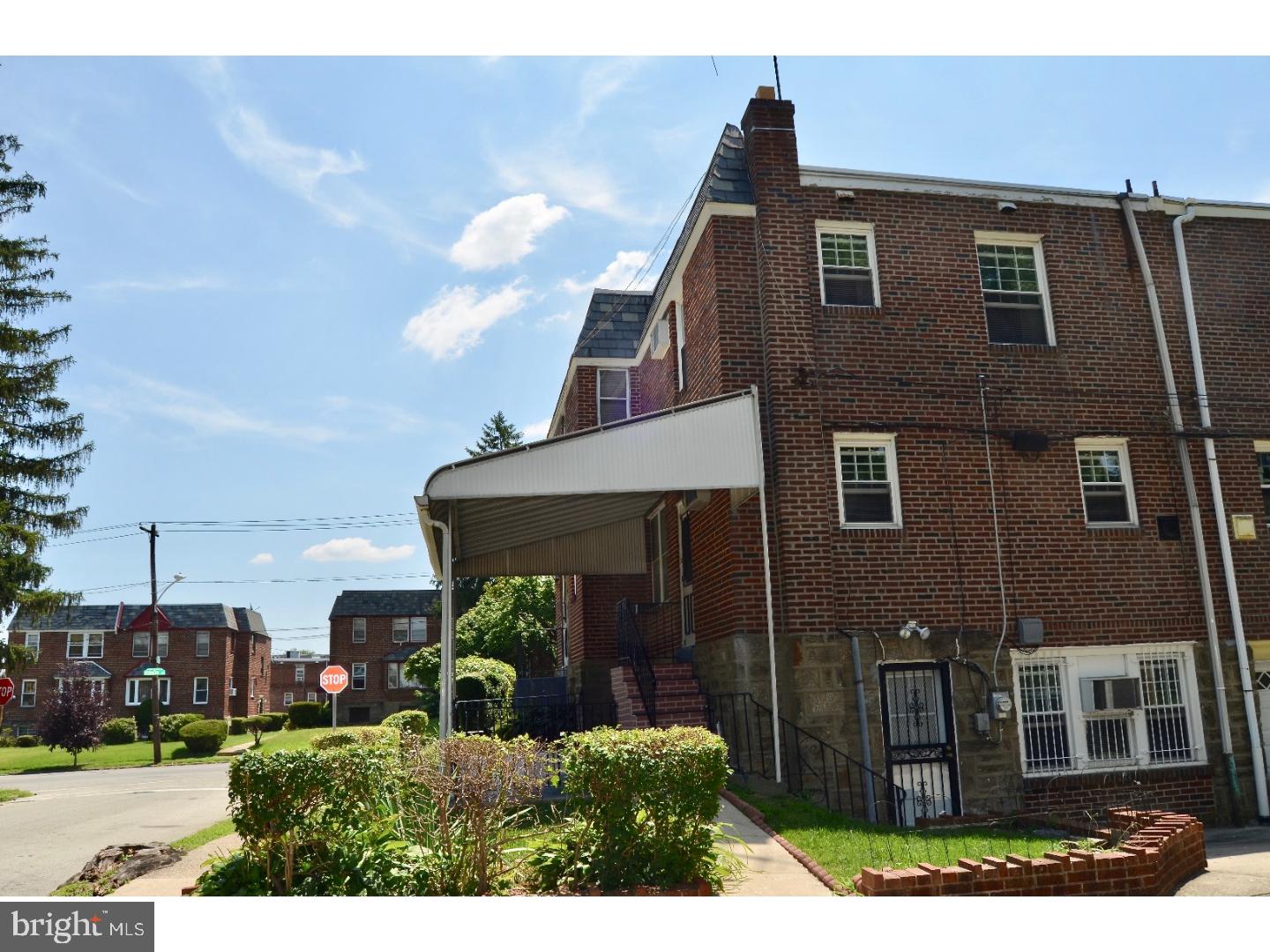 911 Vernon Road Philadelphia, PA 19150 - Photo 4 of 22 Exterior Back