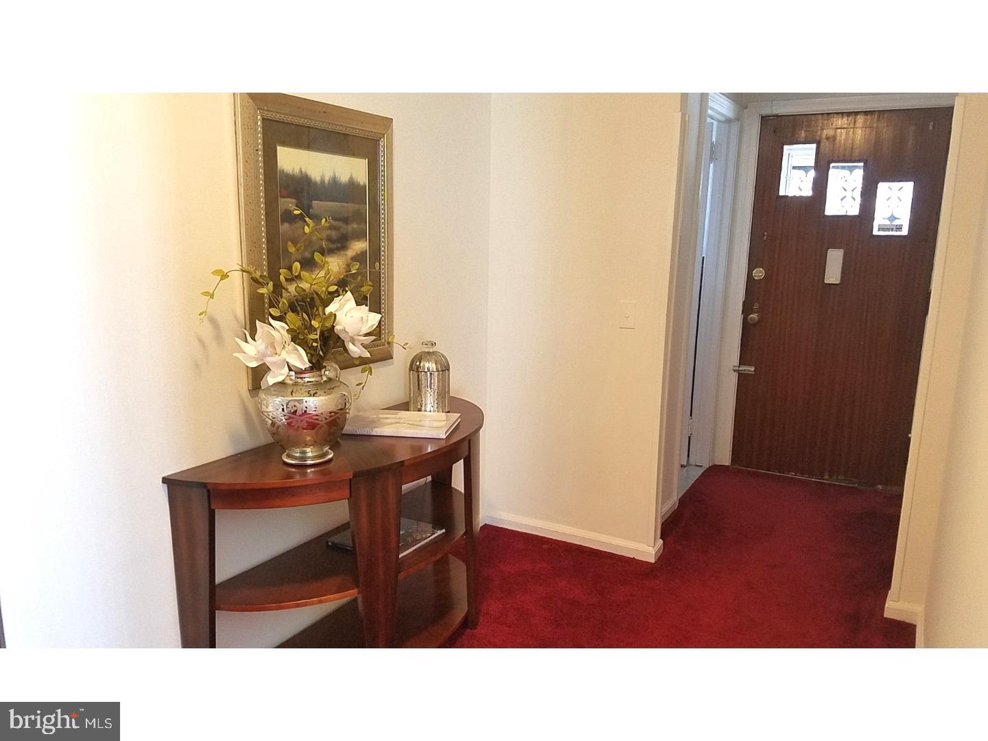 911 Vernon Road Philadelphia, PA 19150 - Photo 8 of 22 Hallway