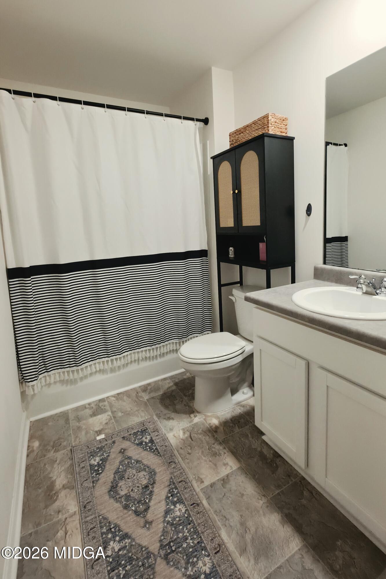 219 Barnyard Way Perry, GA 31069 - Photo 25 of 32 26upstairsbath