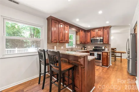 $525,000 | 425 Regency Drive, Charlotte, NC 28211