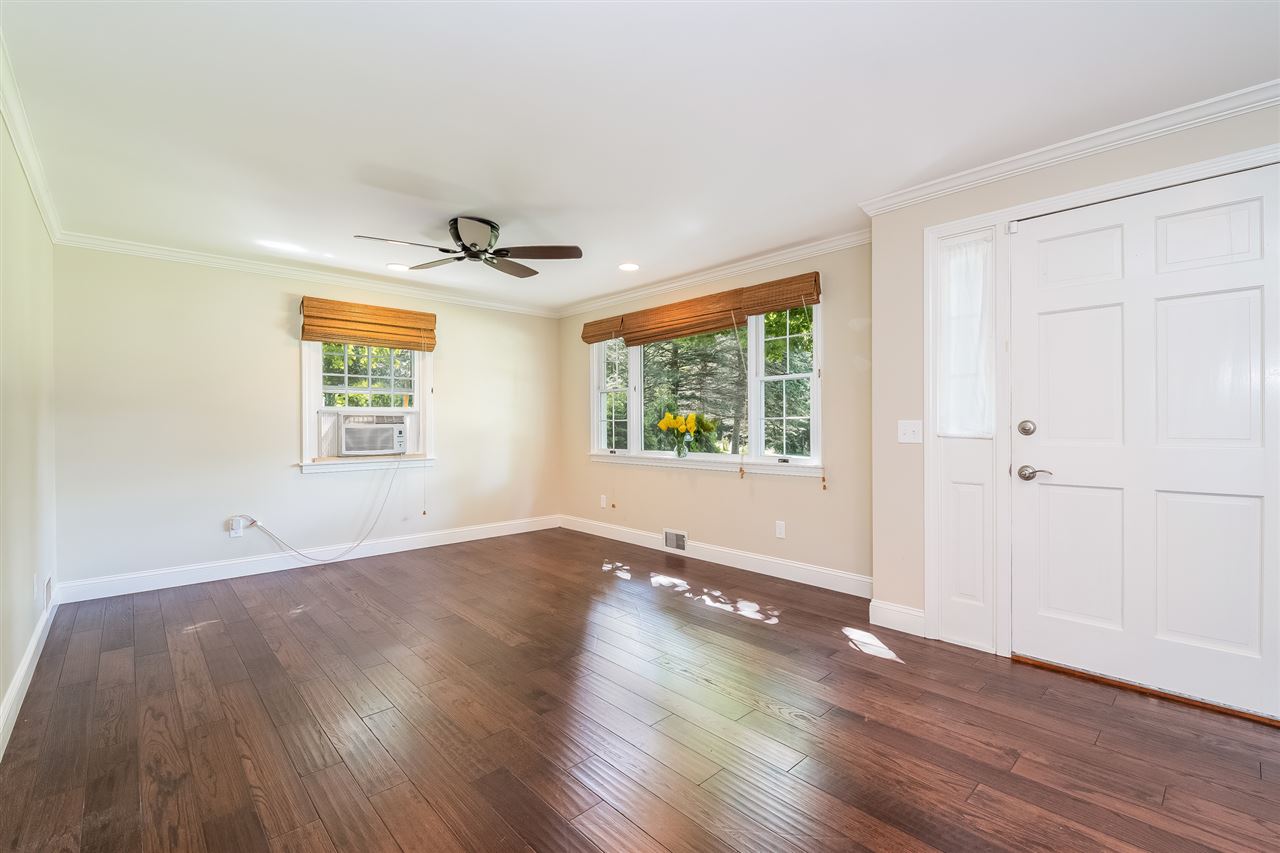 10 Range Road Goffstown, NH 03045 - Photo 8 of 34 Gallery Image 8