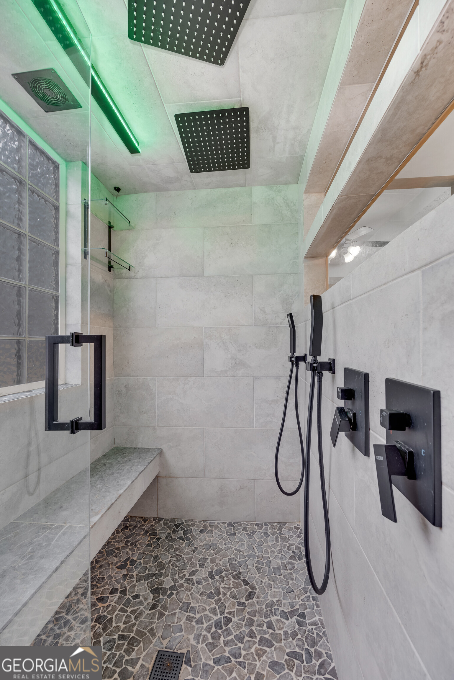 119 Cedar Ridge Drive LaGrange, GA 30241 - Photo 27 of 34 a bathroom with a shower