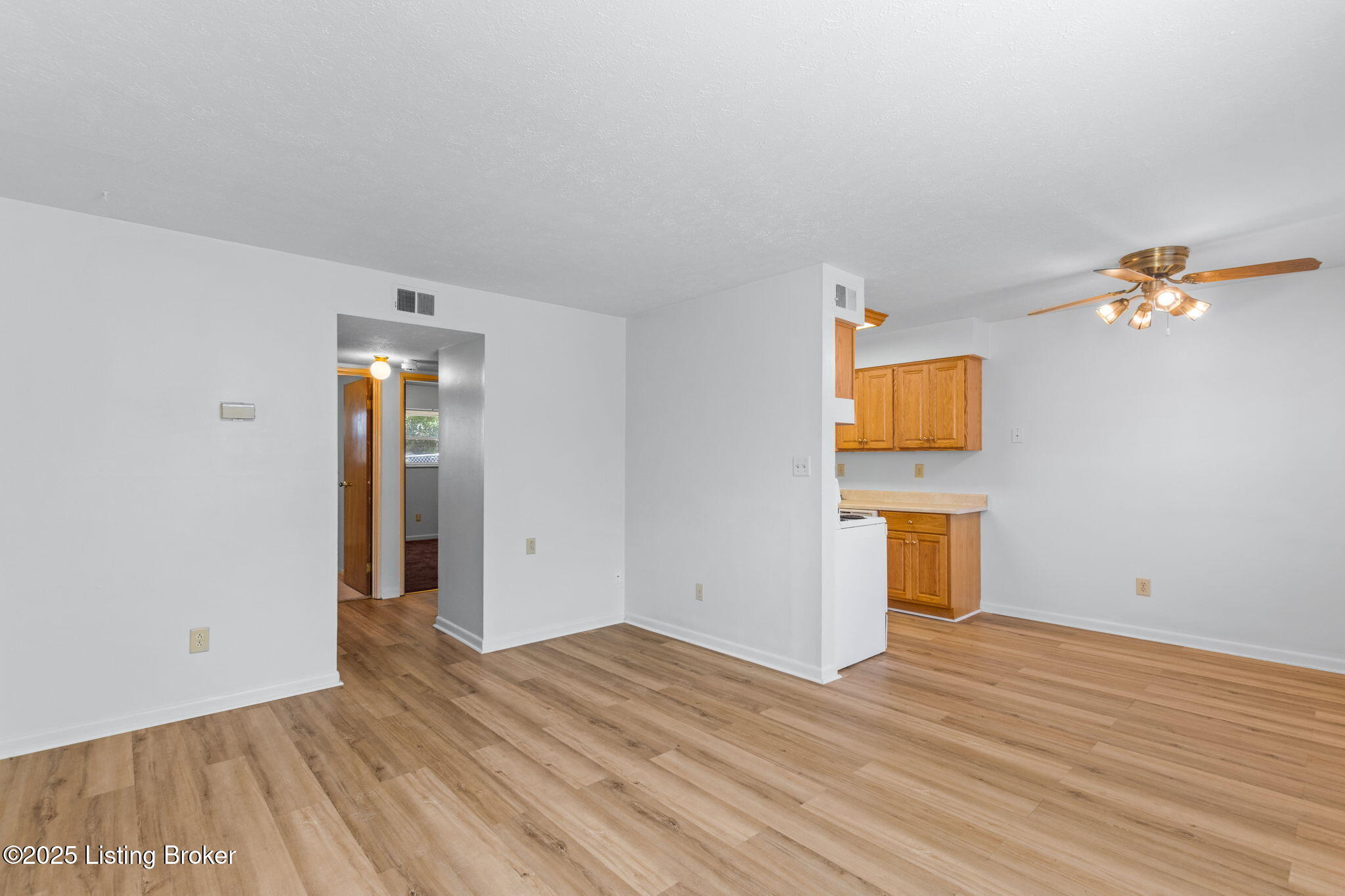 3000 Fordhaven Road Louisville, KY 40214 - Photo 4 of 35 4-web-or-mls-696A7509
