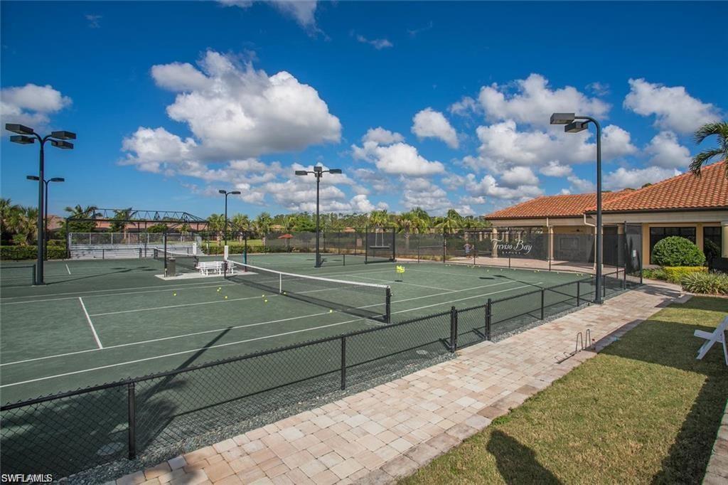9735 Acqua Court, Unit 618 Naples, FL 34113 - Photo 50 of 50 a view of a basketball court
