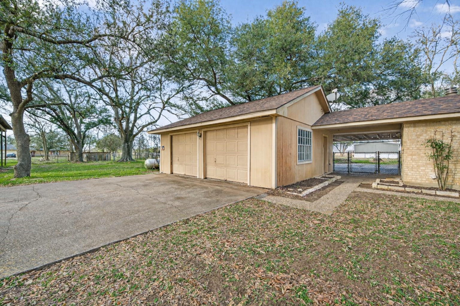 12016 Cloudt Road Needville, TX 77461 - Photo 37 of 47