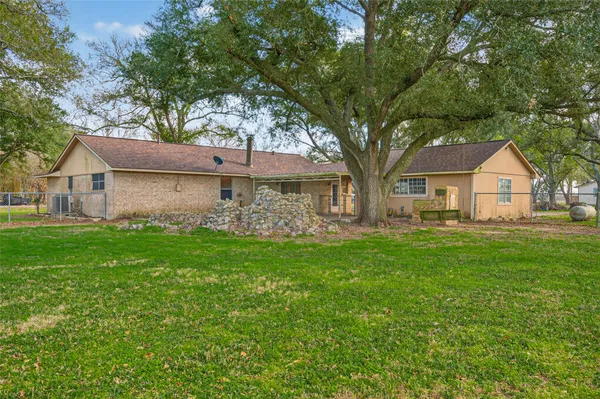 $349,000 | 12016 Cloudt Road, Needville, TX 77461