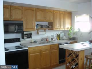 7168 Radbourne Road Upper Darby, PA 19082 - Photo 5 of 6