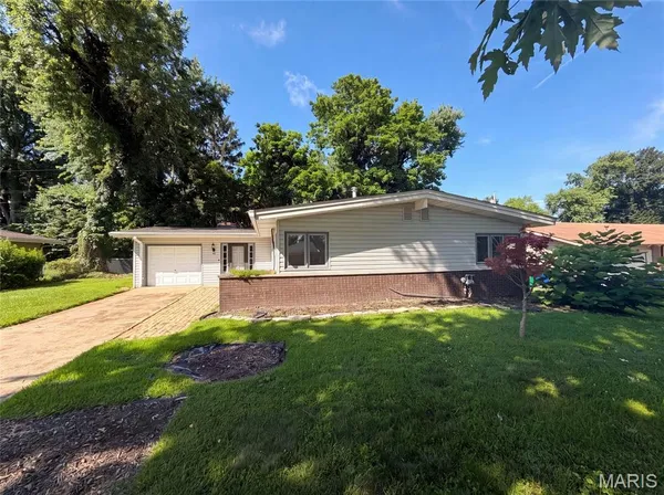 $278,000 | 30 Graeler Drive, St. Louis, MO 63146
