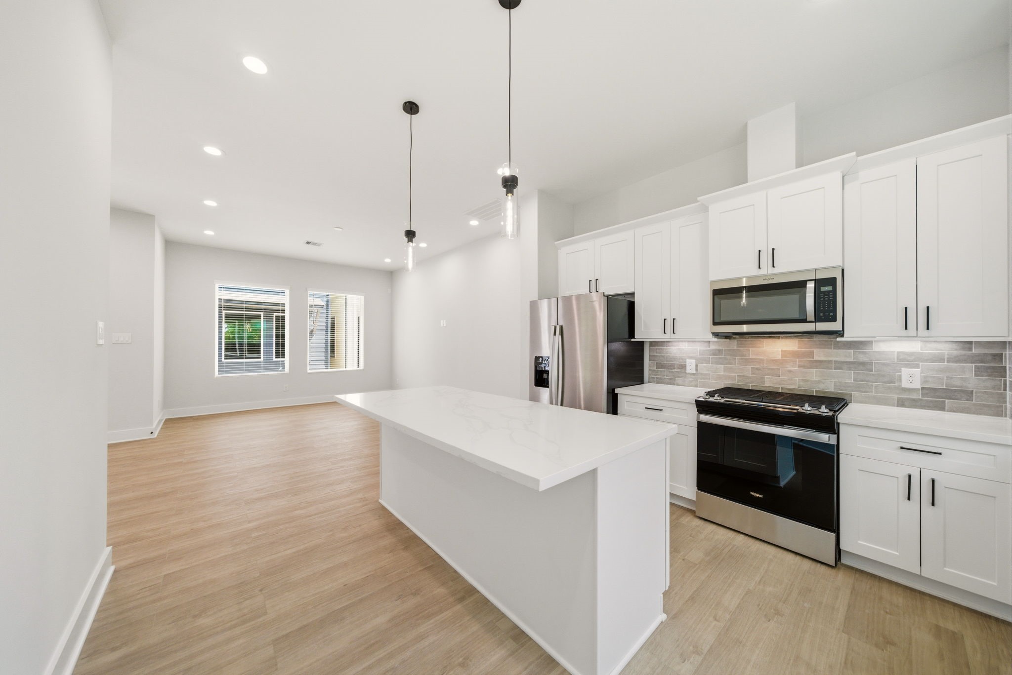 1396 Cedar Post Lane Houston, TX 77080 - Photo 2 of 33