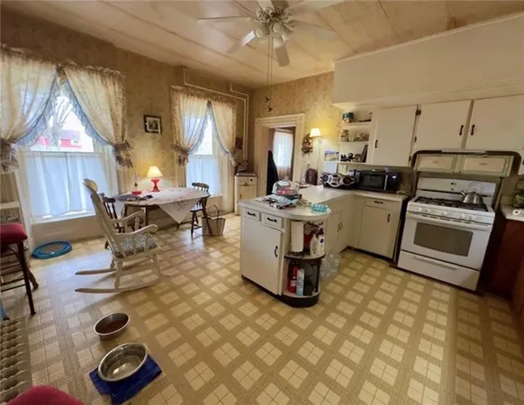 $349,900 | 1921 McIntyre Road, Shelocta, PA 15774