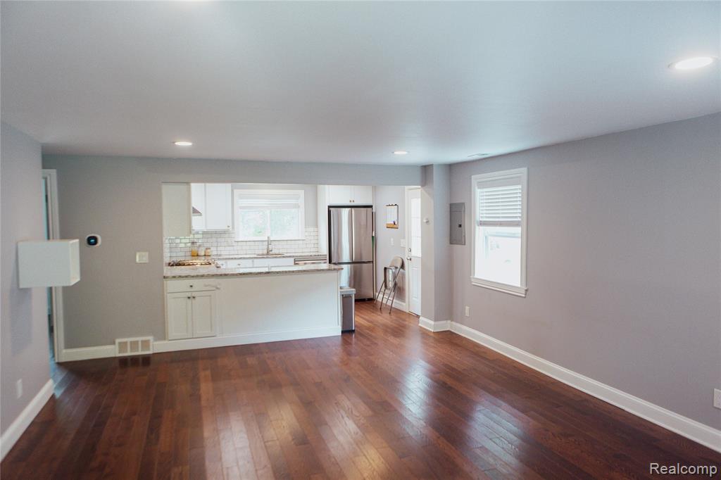 48447 9 Mile Road Novi, MI 48167 - Photo 5 of 15