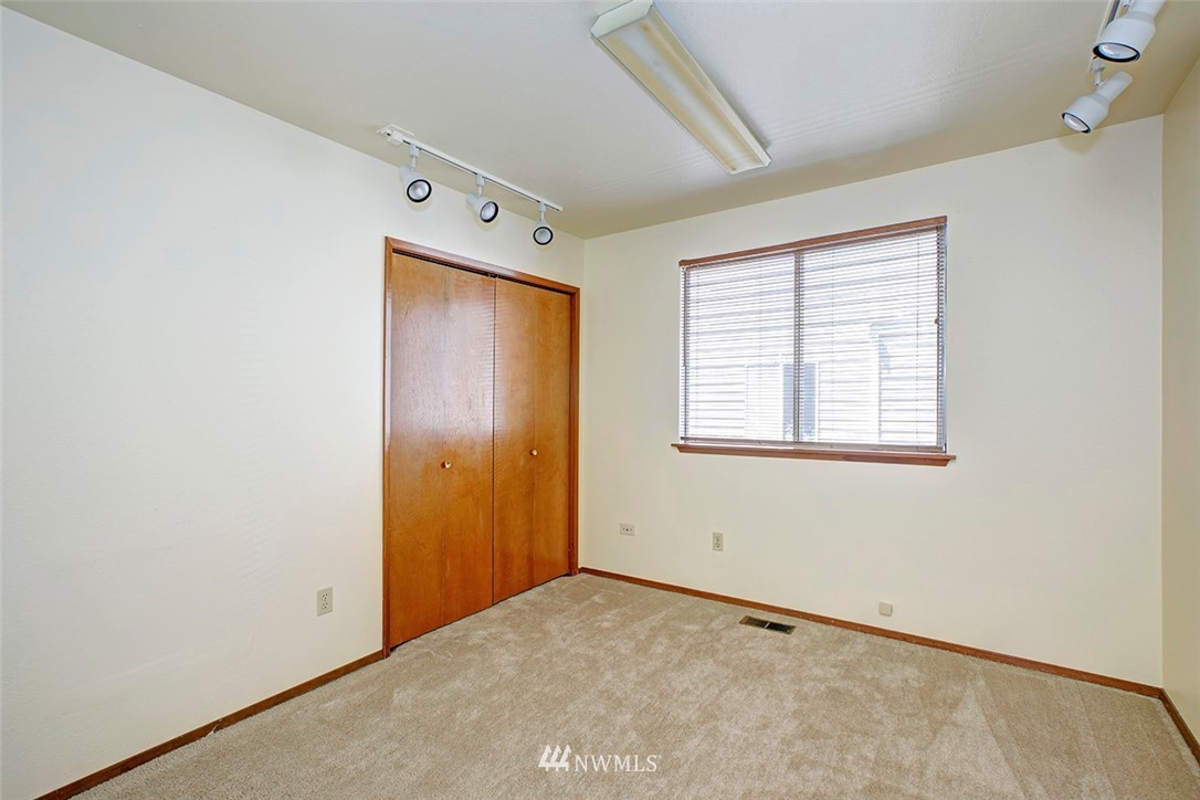 2127 Southeast 8th Drive Renton, WA 98057 - Photo 13 of 20 Gallery Image 13