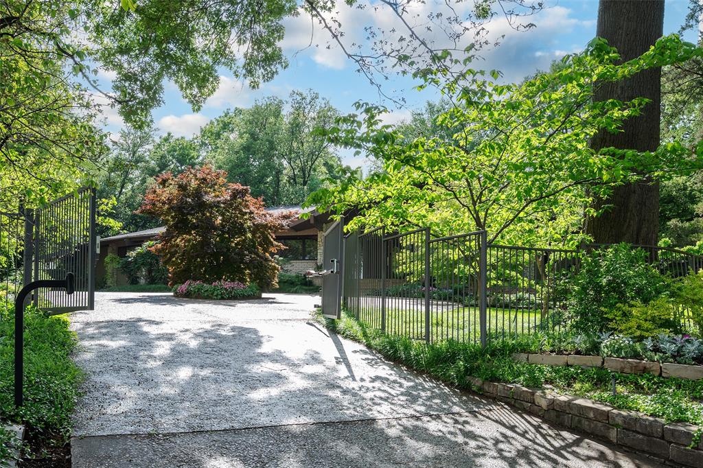 4651 Chapel Hill Road Dallas, TX 75214 - Photo 7 of 34