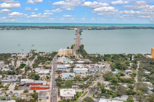 $3,300 | 2364 Pineapple Avenue, Unit SOUTH, Melbourne, FL 32935