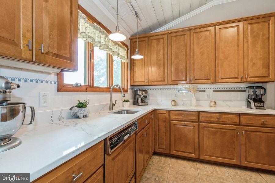 818 Johns Road Cherry Hill, NJ 08034 - Photo 10 of 29