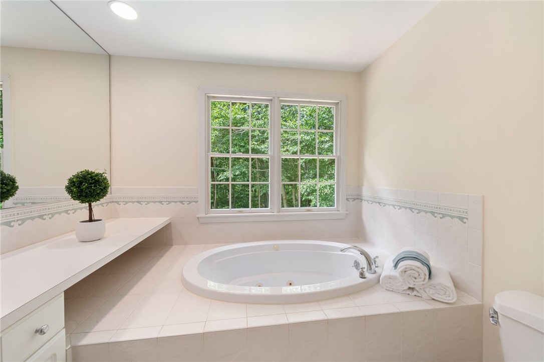 1875 Middle Road East Greenwich, RI 02818 - Photo 28 of 49