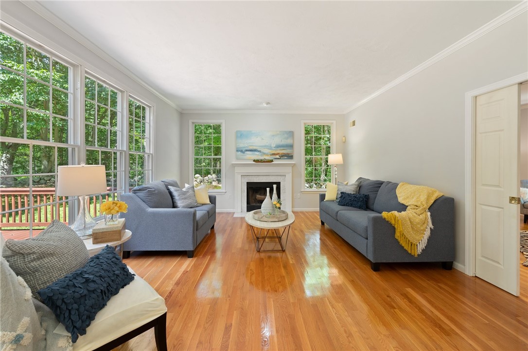1875 Middle Road East Greenwich, RI 02818 - Photo 6 of 49