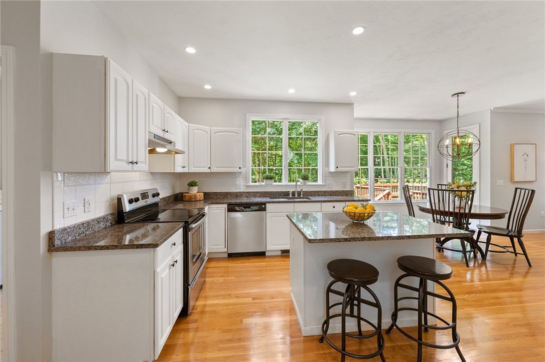 1875 Middle Road East Greenwich, RI 02818 - Photo 10 of 49