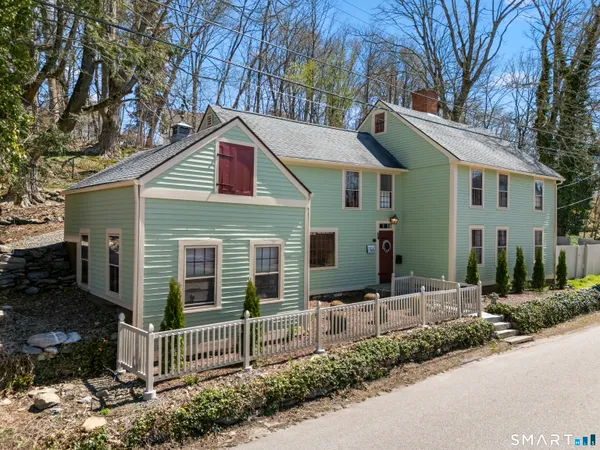 $450,000 | 371 Washington Street, Norwich, CT 06360