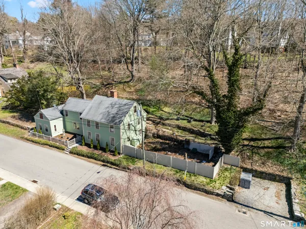 $450,000 | 371 Washington Street, Norwich, CT 06360