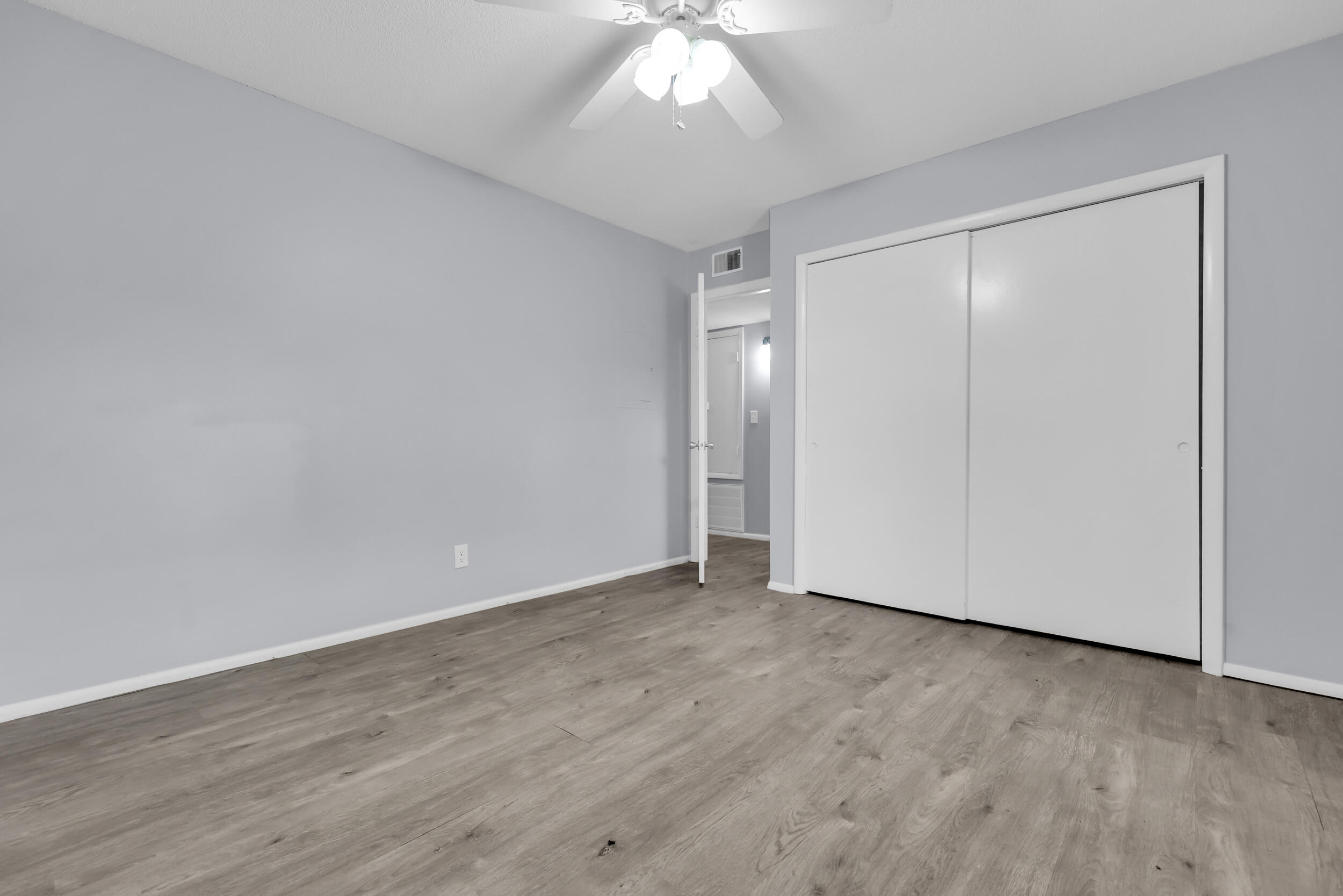 6240 Old Point Road, Unit C14 Hanahan, SC 29410 - Photo 18 of 27 17_ru4a0621