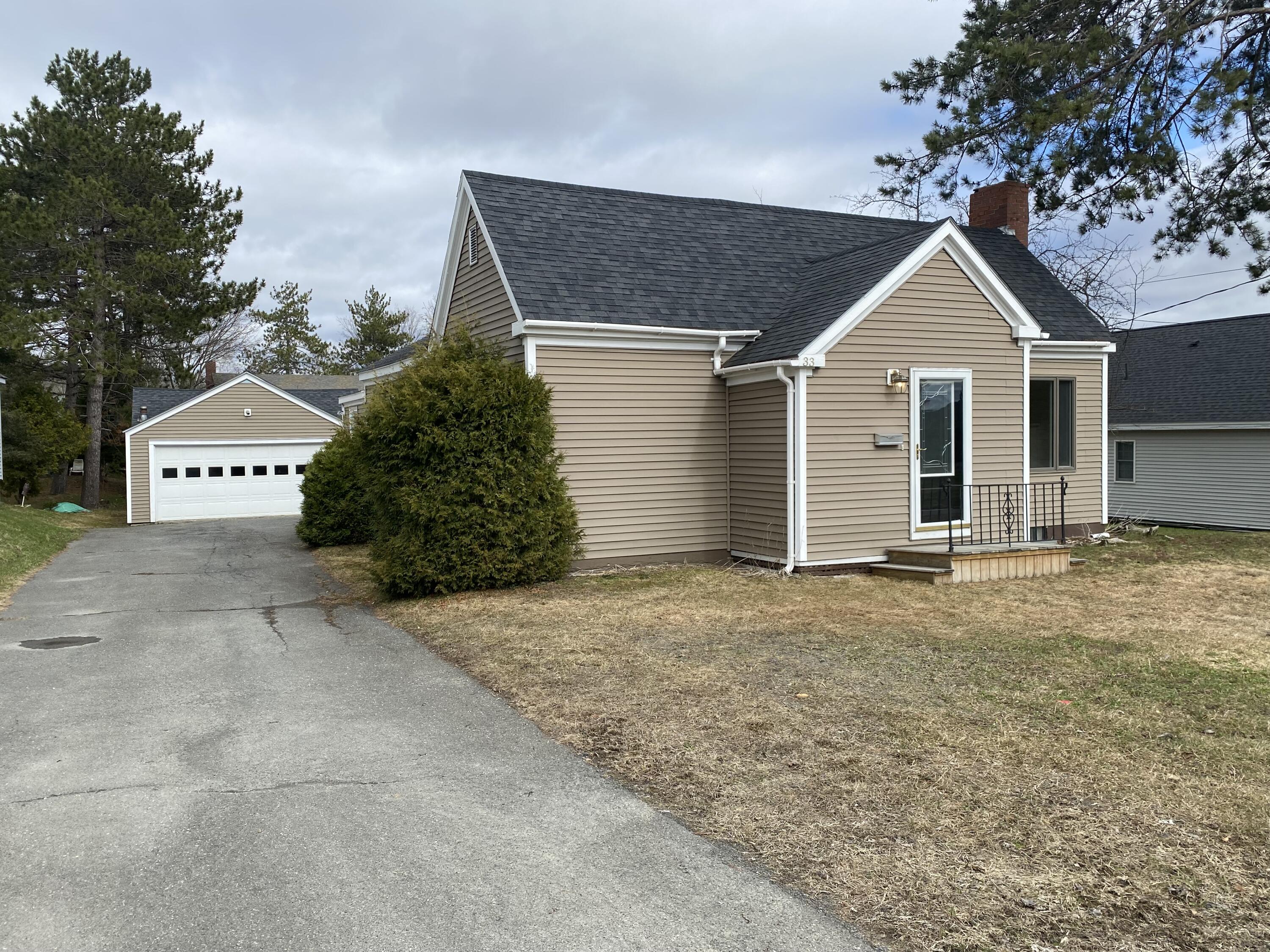 33 Coolidge Avenue Caribou, ME 04736 - Photo 1 of 23 IMG_0773