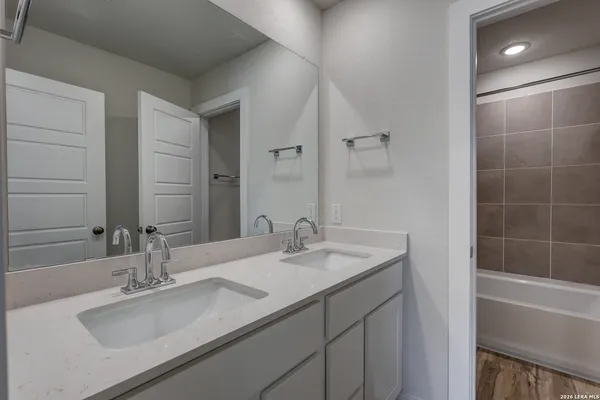 $439,990 | 10520 Eddleman Cove, San Antonio, TX 78252