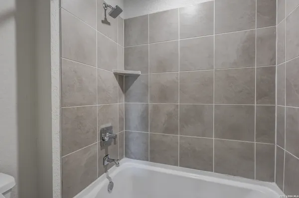 $439,990 | 10520 Eddleman Cove, San Antonio, TX 78252