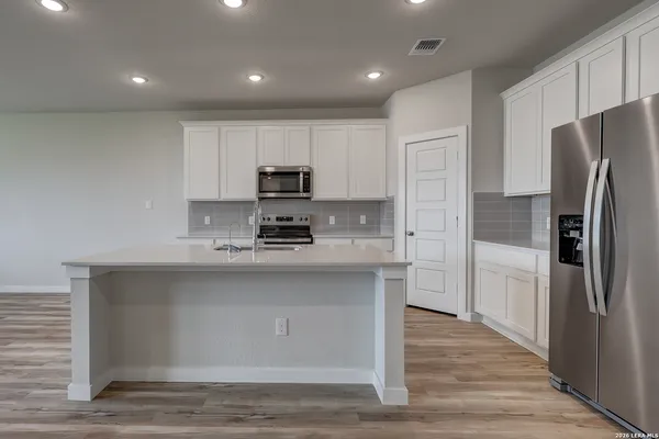 $439,990 | 10520 Eddleman Cove, San Antonio, TX 78252